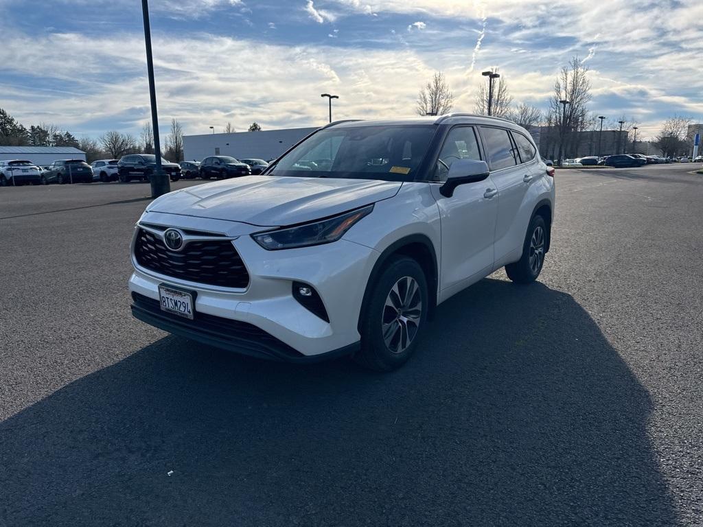 used 2021 Toyota Highlander car, priced at $30,703