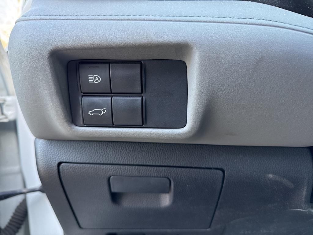 used 2021 Toyota Highlander car, priced at $30,703