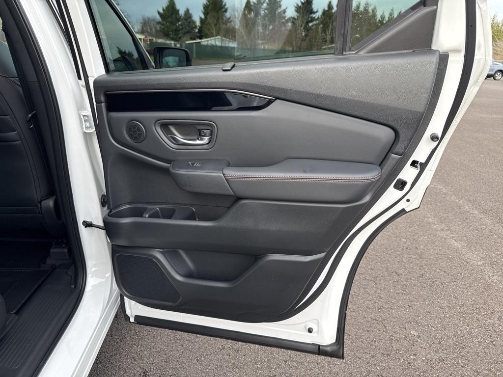 new 2025 Honda Pilot car