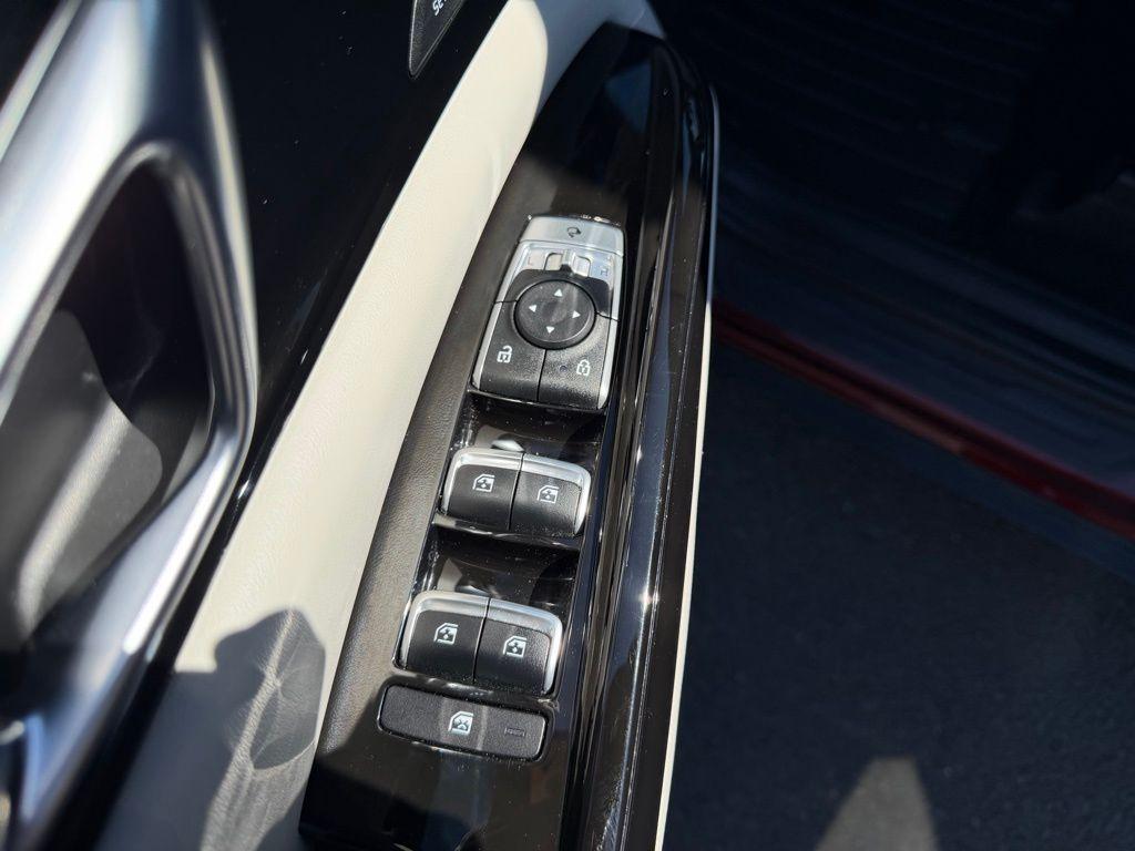 used 2024 Kia Carnival car, priced at $36,963