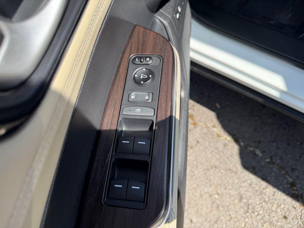 used 2019 Honda Clarity Plug-In Hybrid car, priced at $19,191