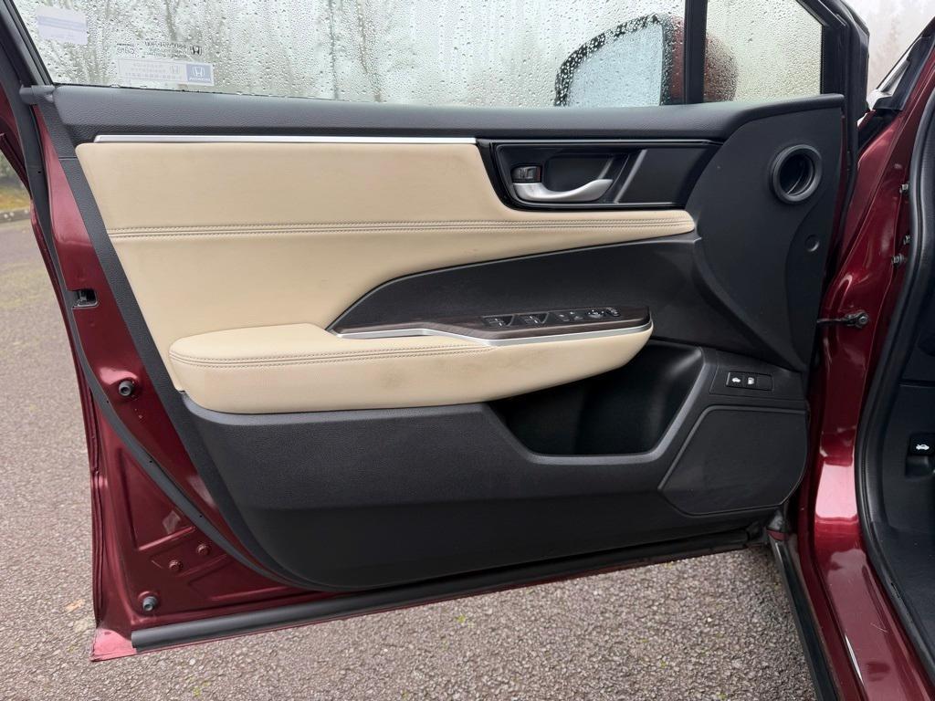 used 2018 Honda Clarity Plug-In Hybrid car, priced at $18,981
