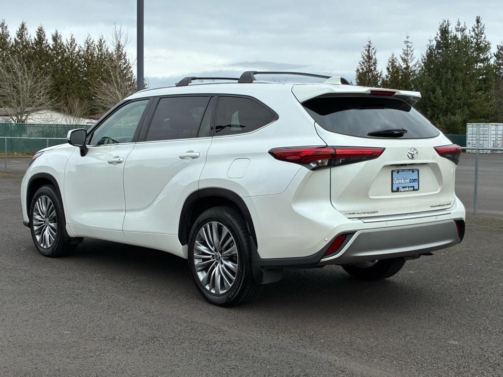 used 2020 Toyota Highlander car, priced at $38,683