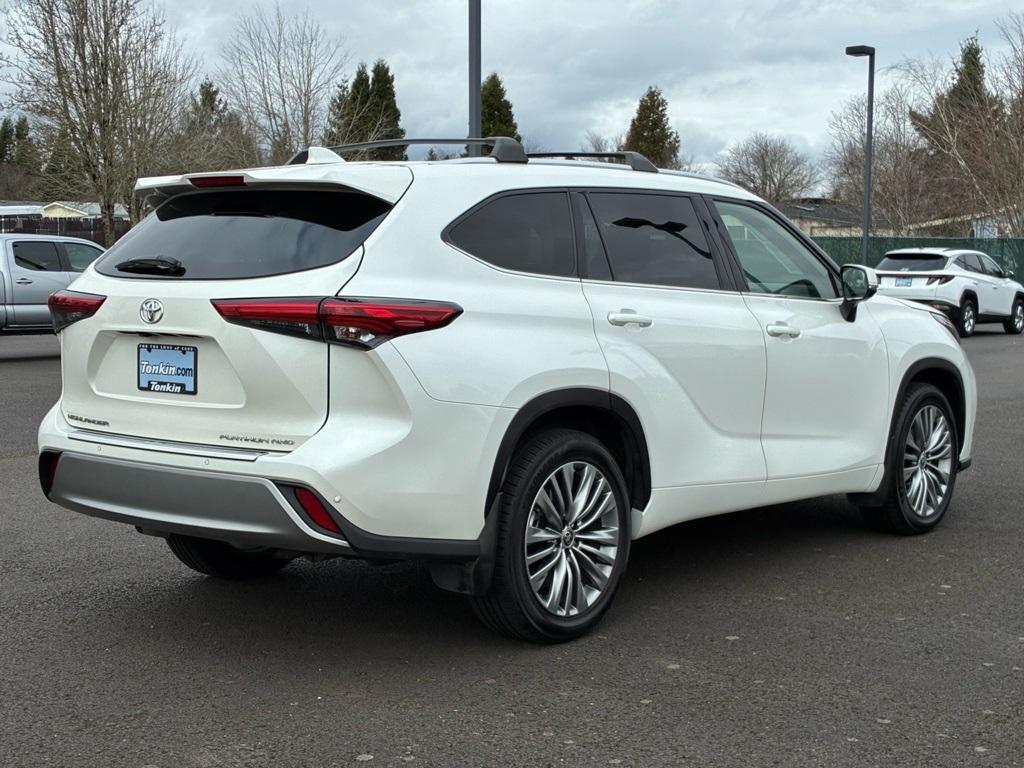 used 2020 Toyota Highlander car, priced at $38,683
