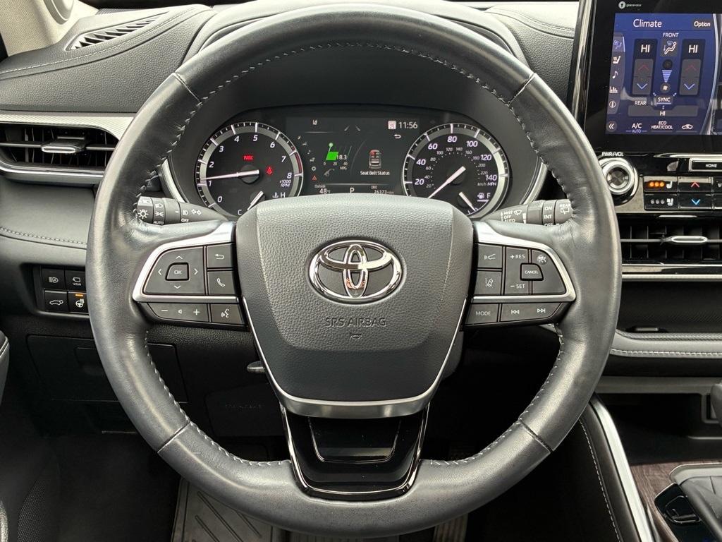 used 2020 Toyota Highlander car, priced at $38,683