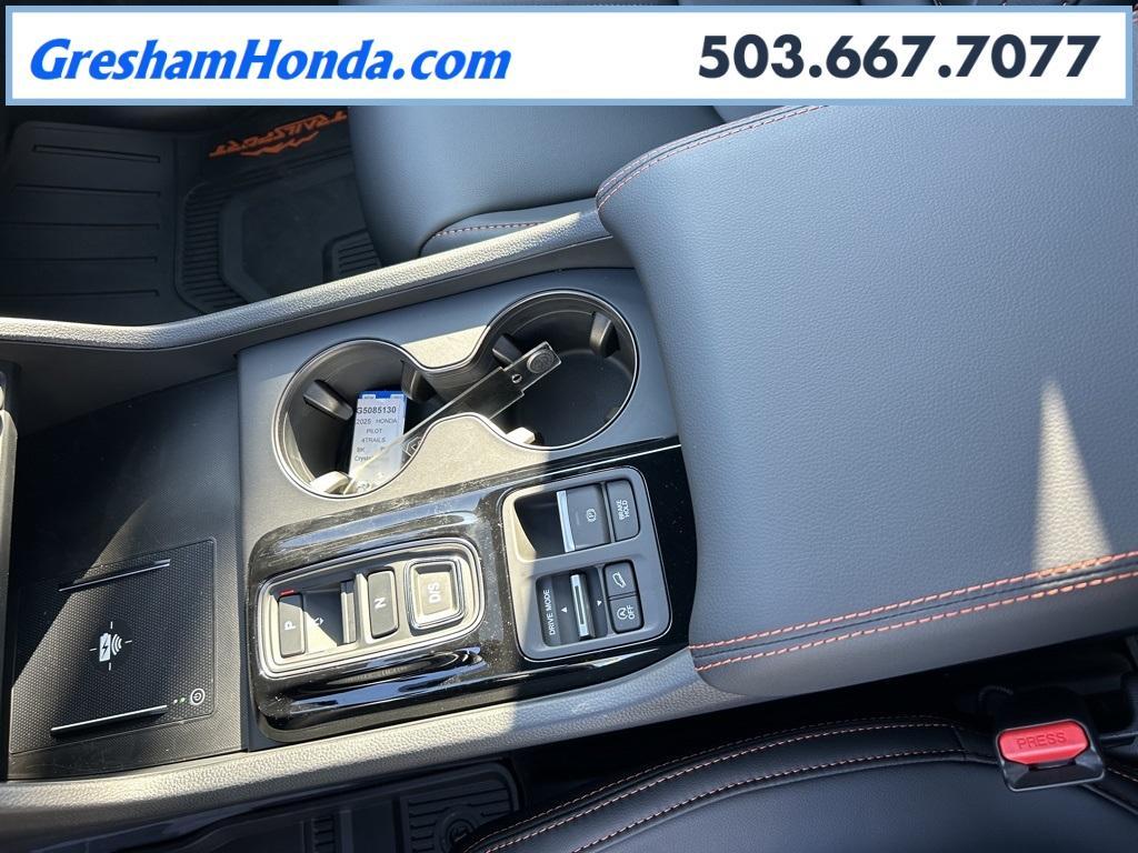 new 2025 Honda Pilot car