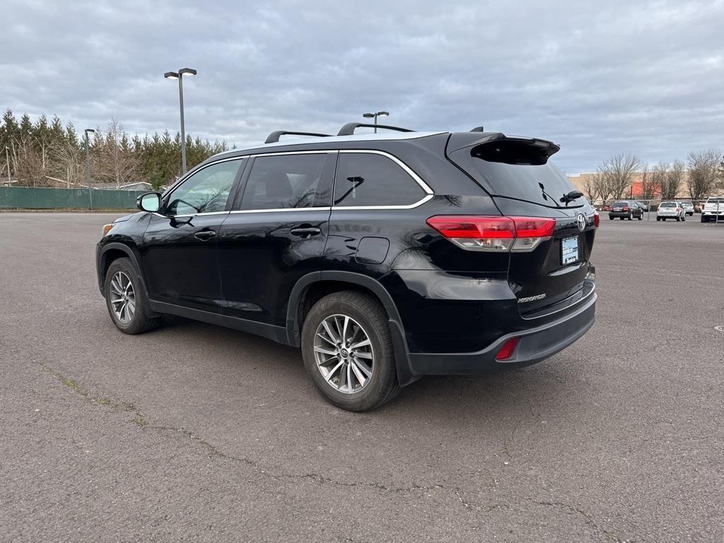 used 2019 Toyota Highlander car, priced at $26,762