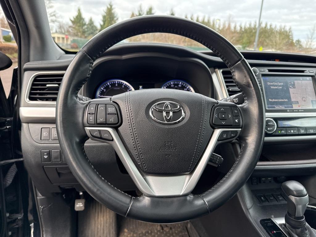 used 2019 Toyota Highlander car, priced at $26,762