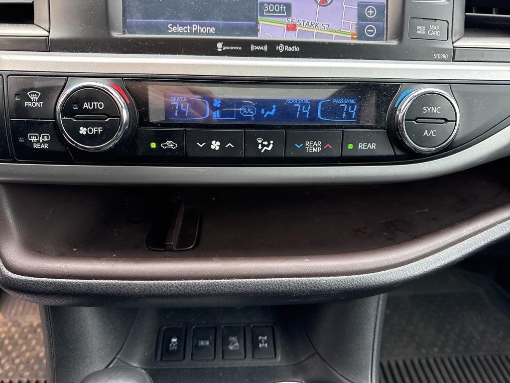 used 2019 Toyota Highlander car, priced at $26,762