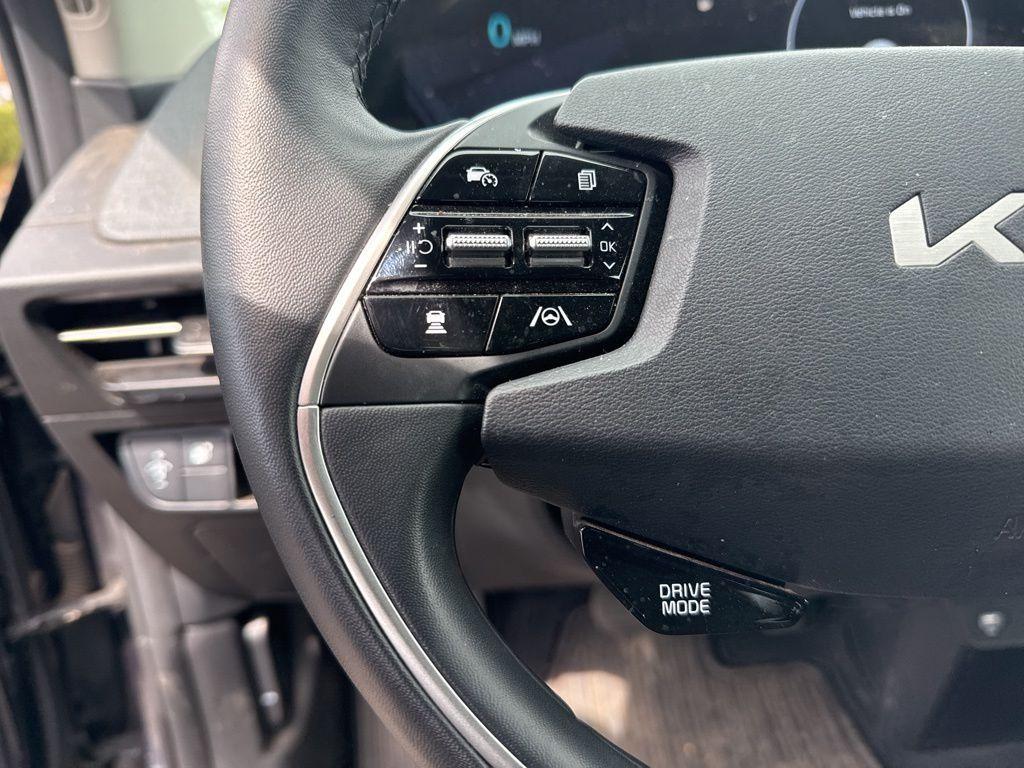 used 2024 Kia EV6 car, priced at $26,862