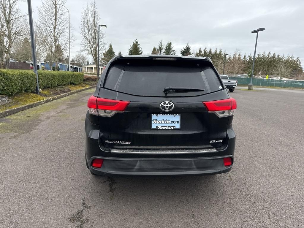 used 2018 Toyota Highlander car, priced at $22,922