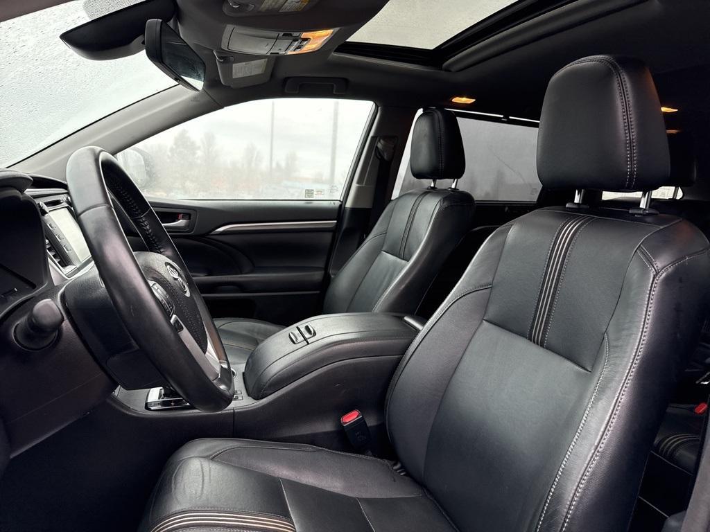 used 2018 Toyota Highlander car, priced at $22,922