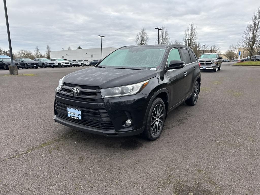 used 2018 Toyota Highlander car, priced at $22,922