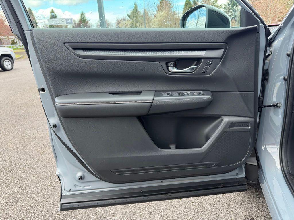 new 2026 Honda CR-V Hybrid car