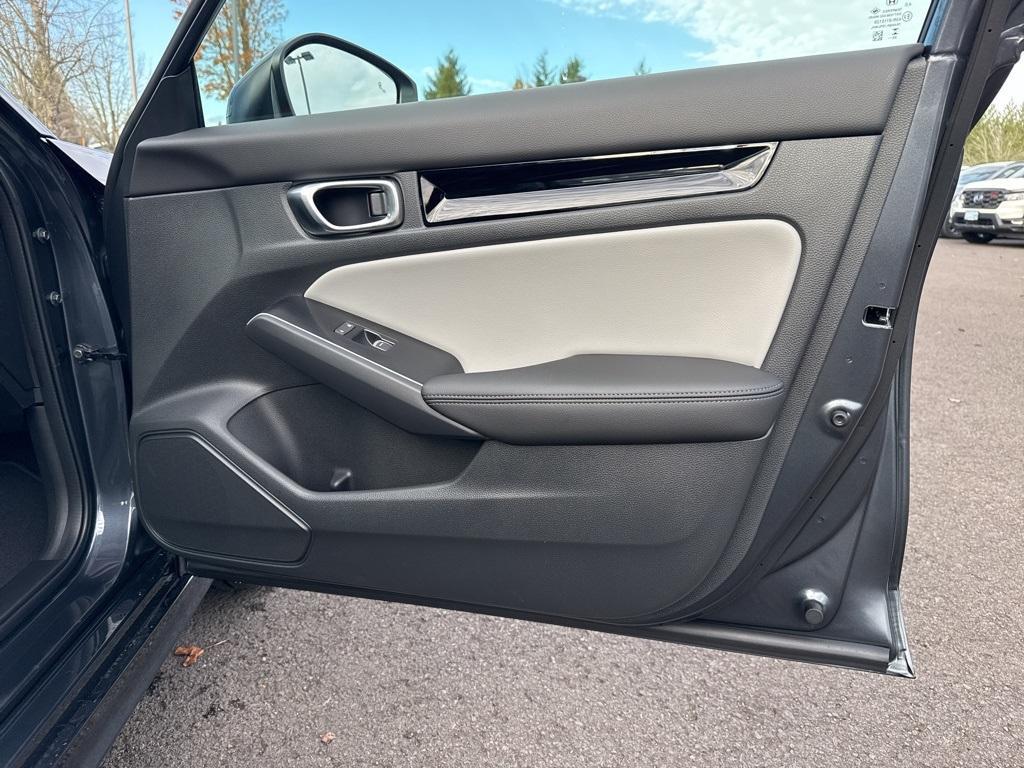 new 2026 Honda Civic Hybrid car