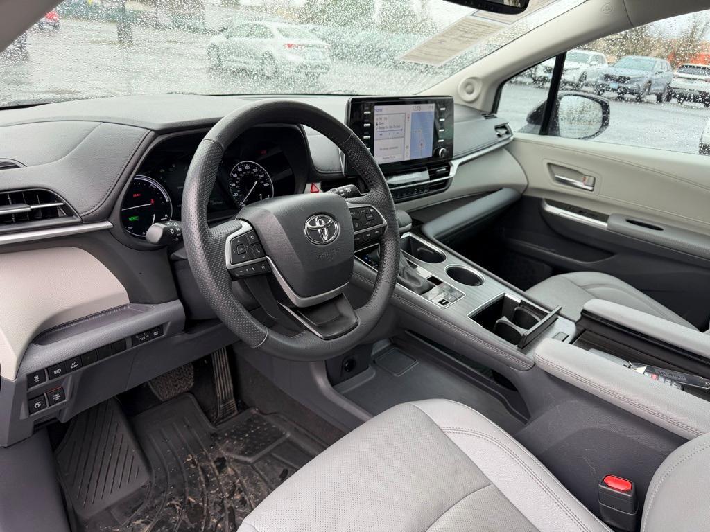 used 2024 Toyota Sienna car, priced at $49,594