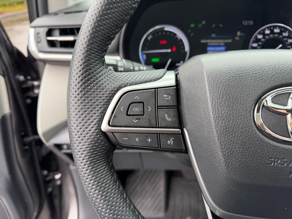 used 2024 Toyota Sienna car, priced at $49,594