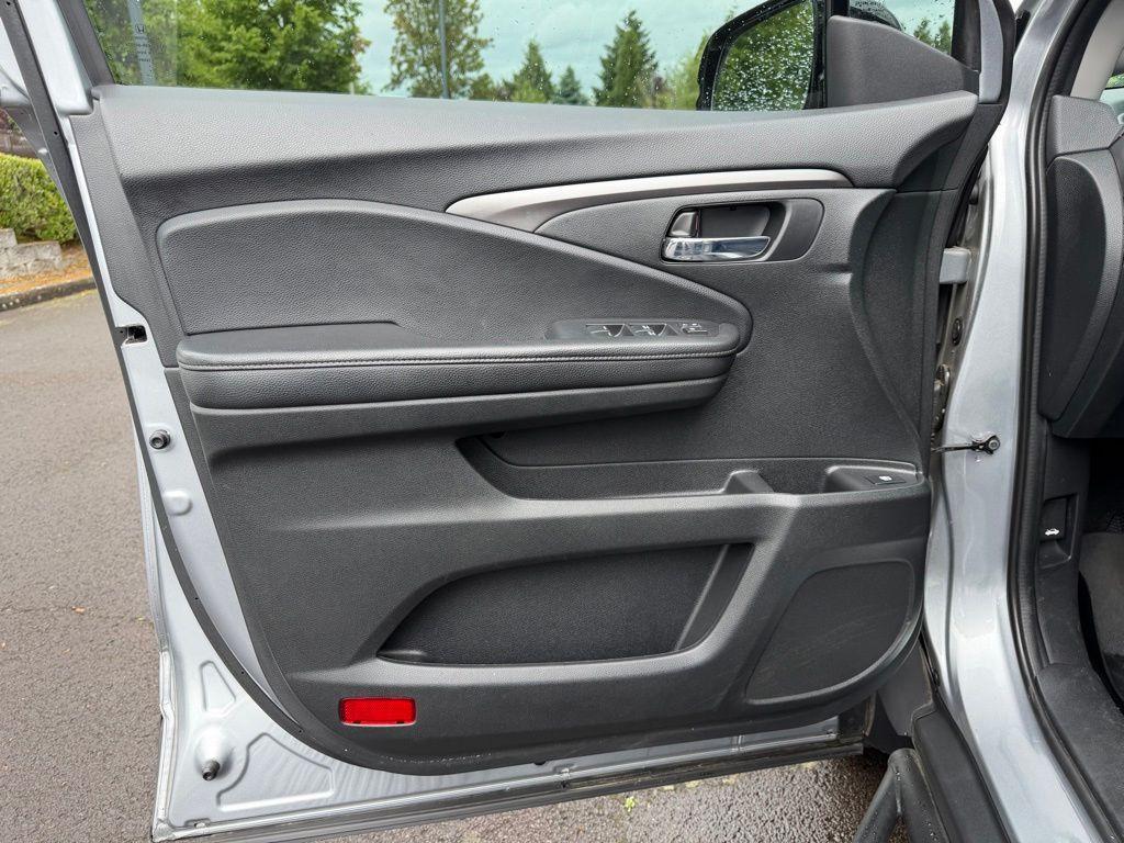 used 2019 Honda Ridgeline car, priced at $24,242