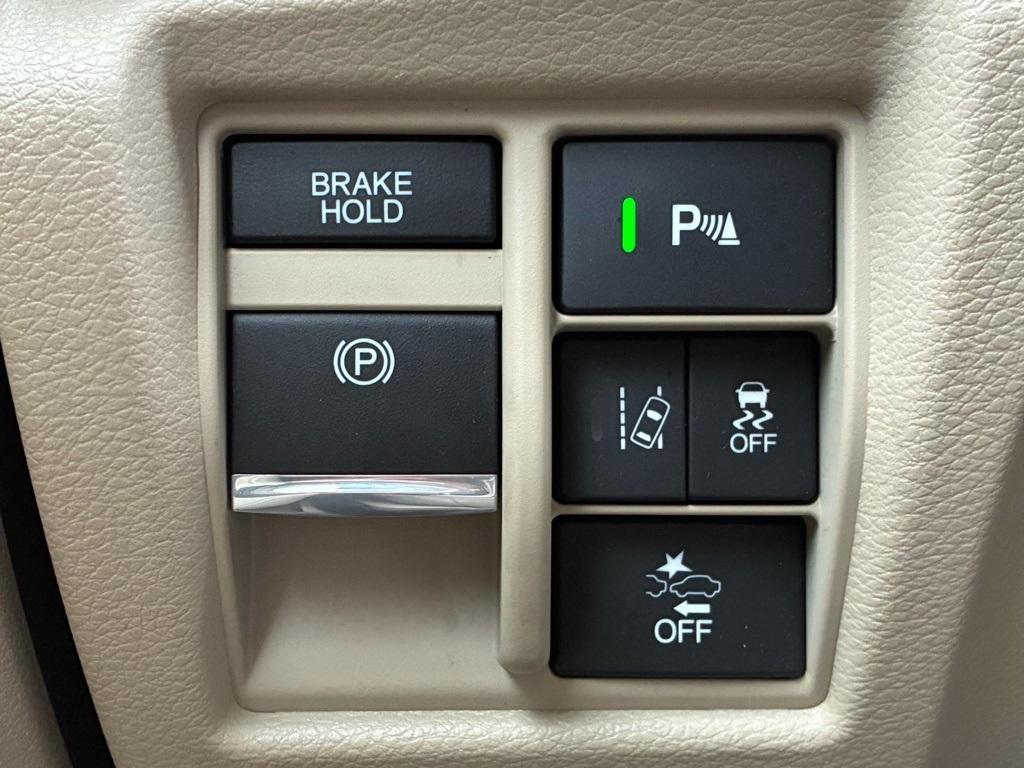 used 2020 Acura MDX car, priced at $26,862