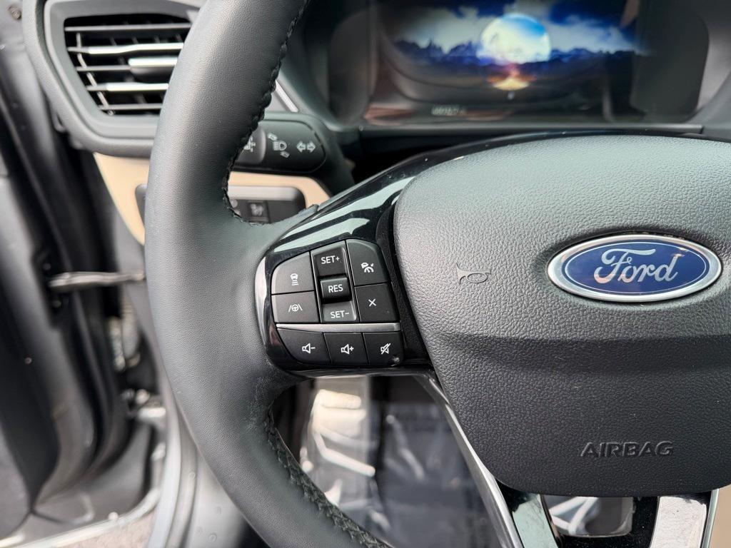 used 2022 Ford Escape car, priced at $22,022