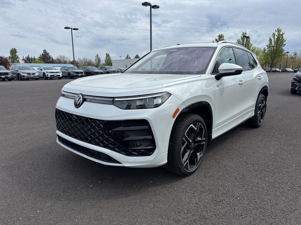 used 2025 Volkswagen Tiguan car, priced at $38,483