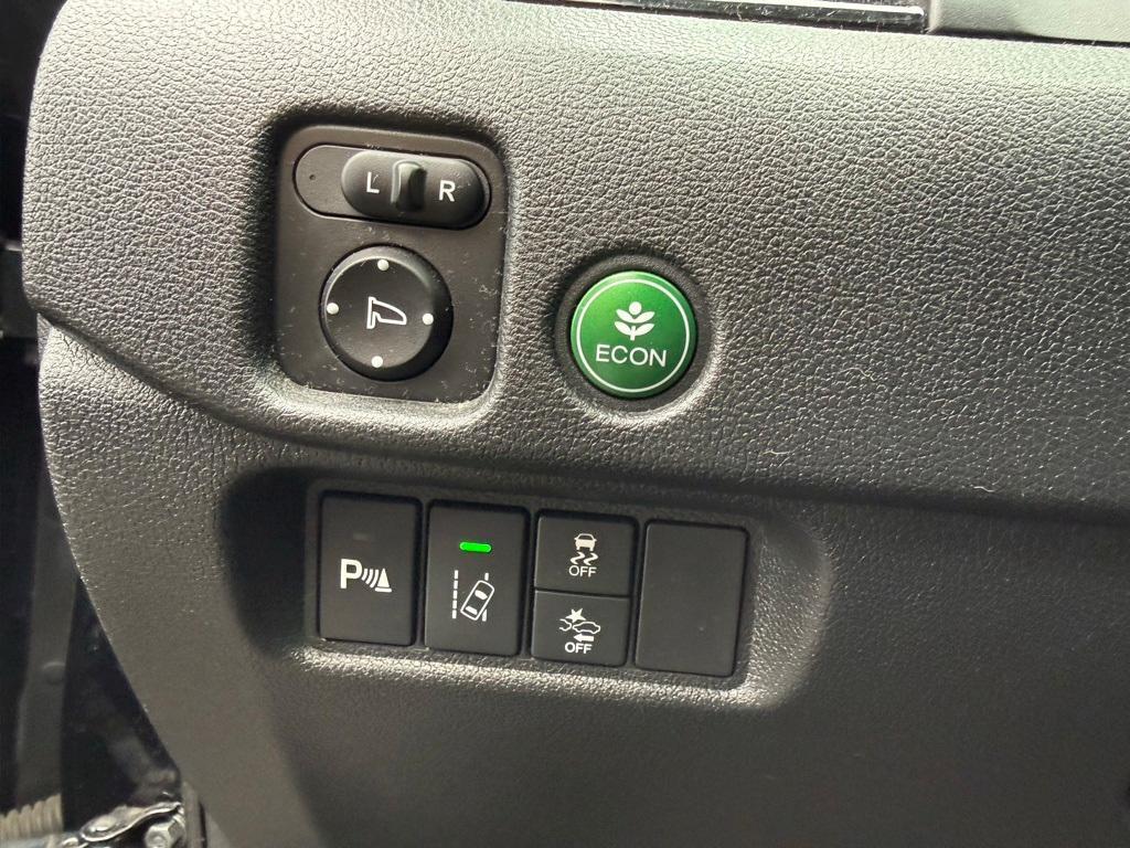 used 2017 Honda Pilot car, priced at $19,591