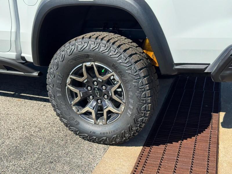 new 2026 Chevrolet Colorado car, priced at $50,385