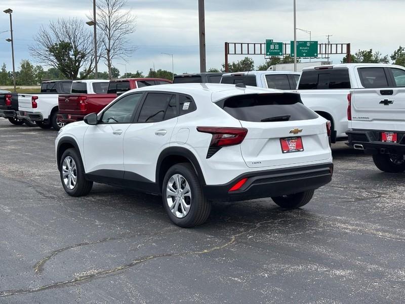 new 2026 Chevrolet Trax car, priced at $22,673