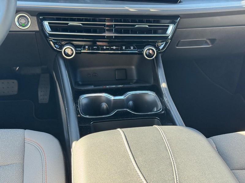 new 2026 Chevrolet Traverse car, priced at $41,415