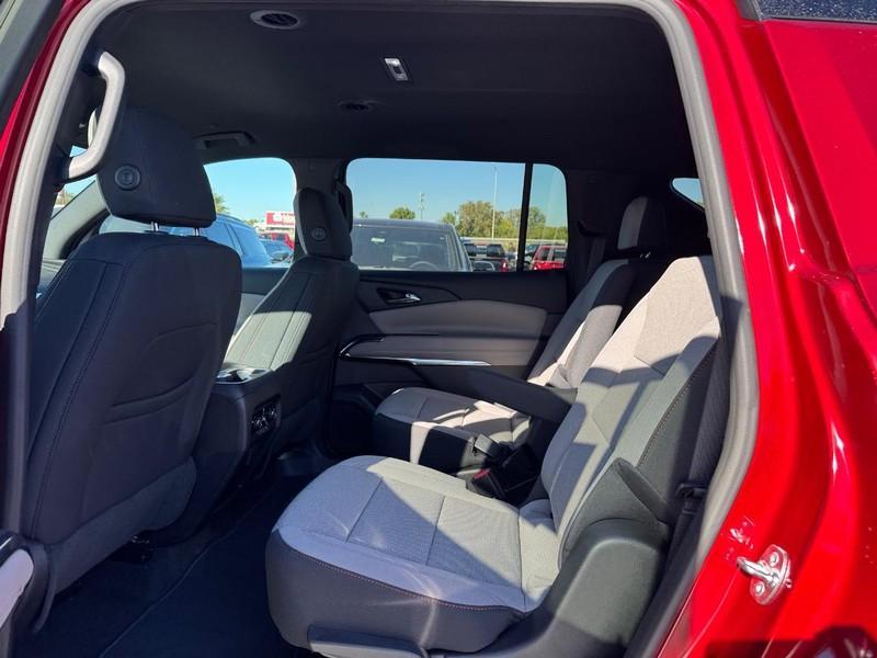 new 2026 Chevrolet Traverse car, priced at $41,415