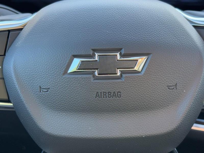 new 2026 Chevrolet Equinox car, priced at $28,940