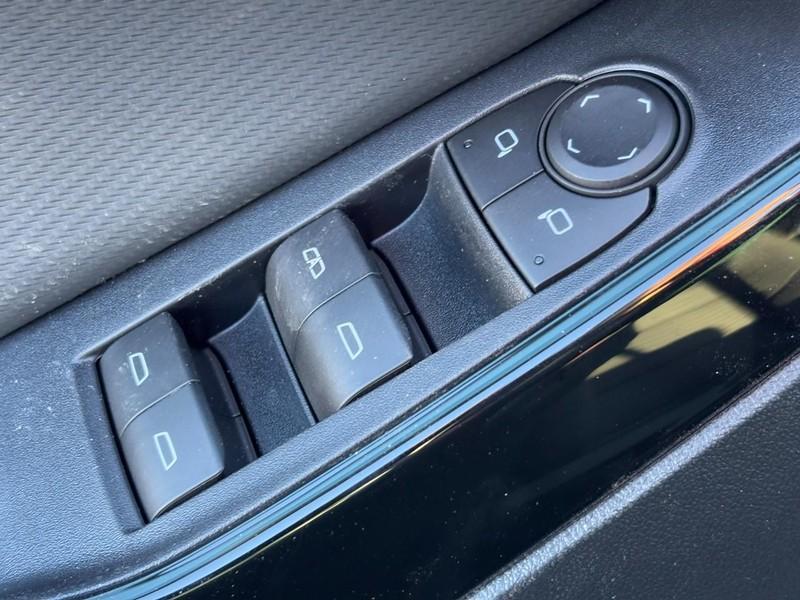 new 2026 Chevrolet Equinox car, priced at $28,940