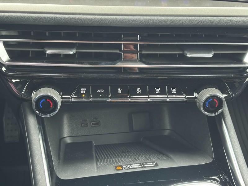 new 2026 Chevrolet Traverse car, priced at $45,145