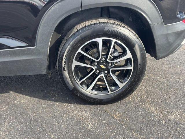 used 2025 Chevrolet TrailBlazer car, priced at $23,412