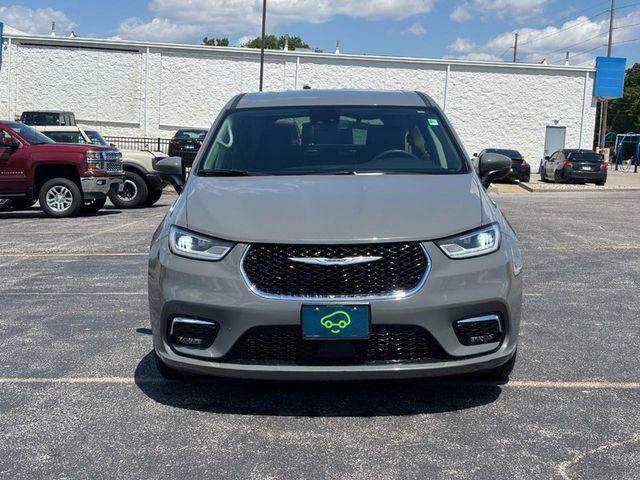 used 2023 Chrysler Pacifica car, priced at $24,112