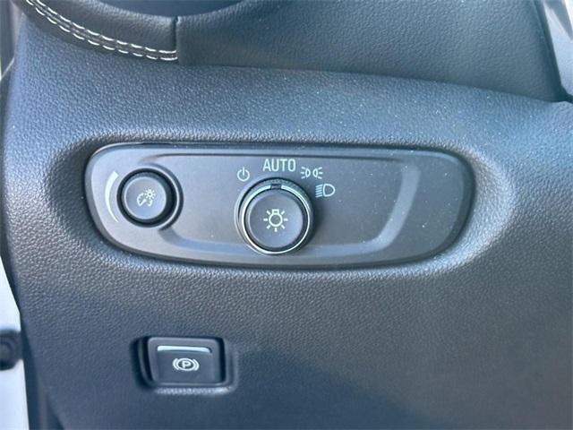 used 2024 Chevrolet Blazer car, priced at $26,912