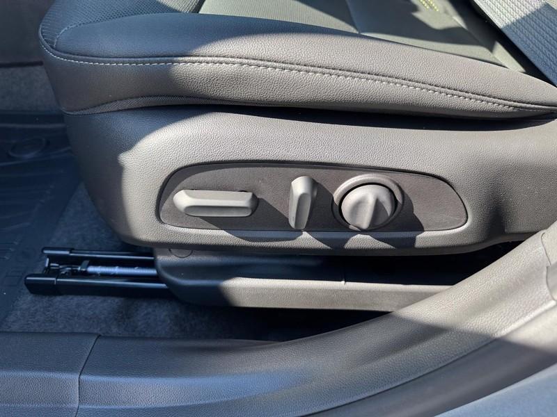 new 2026 Chevrolet Trax car, priced at $27,811