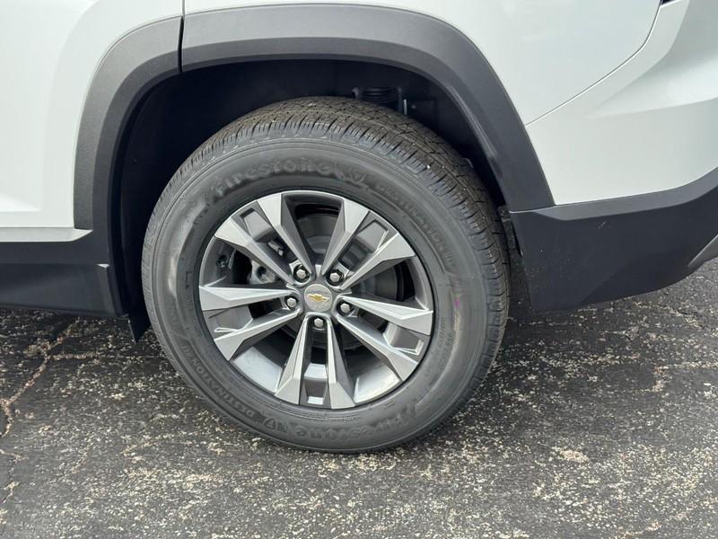 new 2026 Chevrolet Equinox car, priced at $32,190