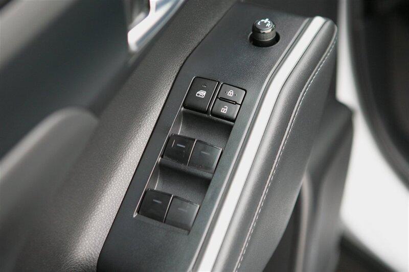 used 2022 Toyota Highlander car, priced at $34,500