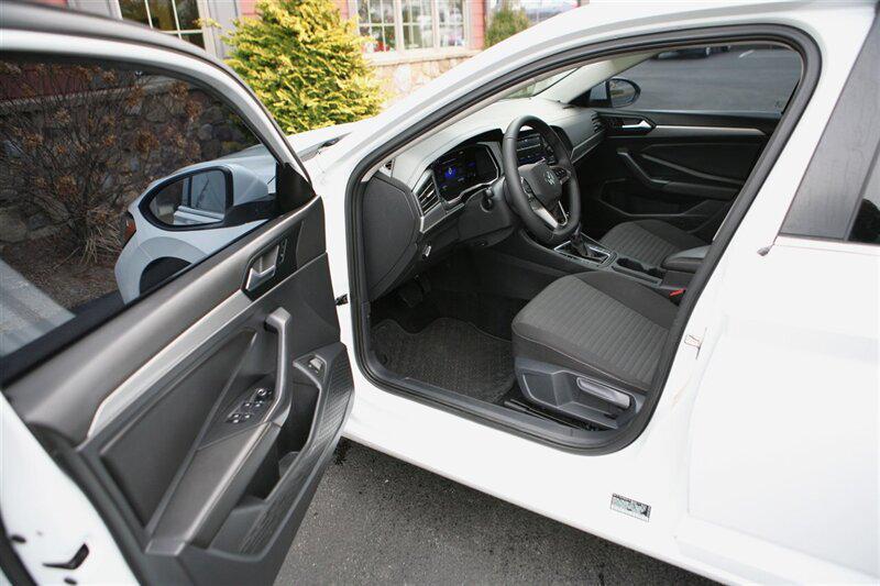 used 2022 Volkswagen Jetta car, priced at $13,900