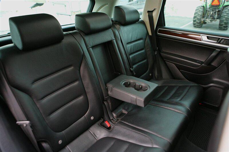 used 2016 Volkswagen Touareg car, priced at $24,900