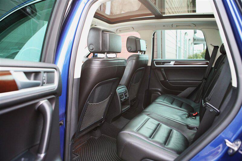 used 2016 Volkswagen Touareg car, priced at $24,900