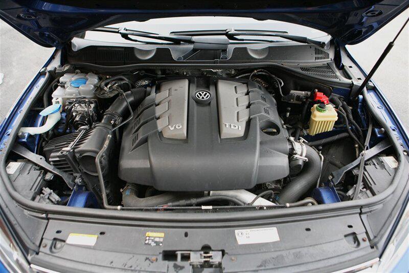 used 2016 Volkswagen Touareg car, priced at $24,900