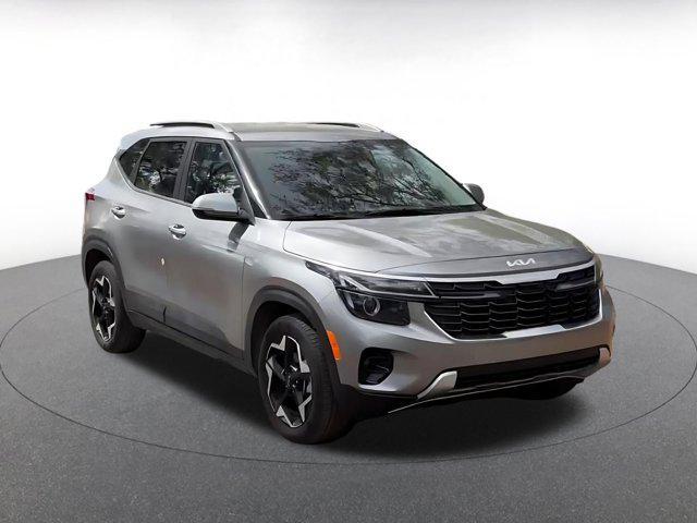 used 2025 Kia Seltos car, priced at $20,995