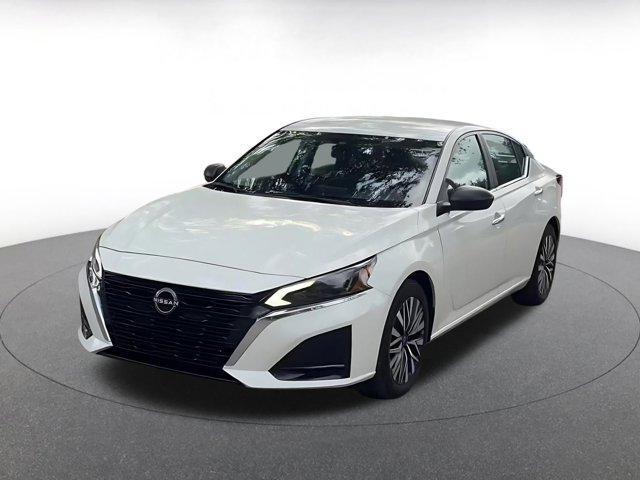 used 2025 Nissan Altima car, priced at $17,931