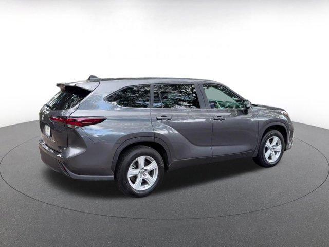 used 2025 Toyota Highlander car, priced at $36,249