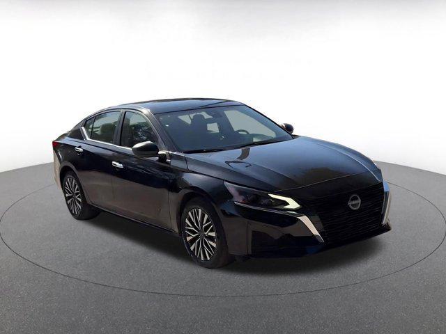 used 2025 Nissan Altima car, priced at $17,946