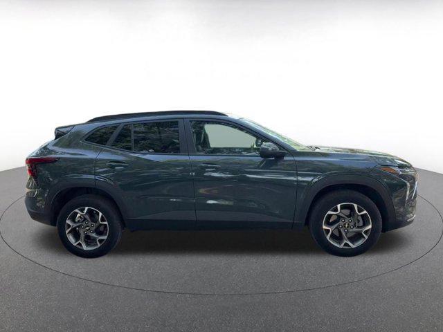 used 2025 Chevrolet Trax car, priced at $18,529