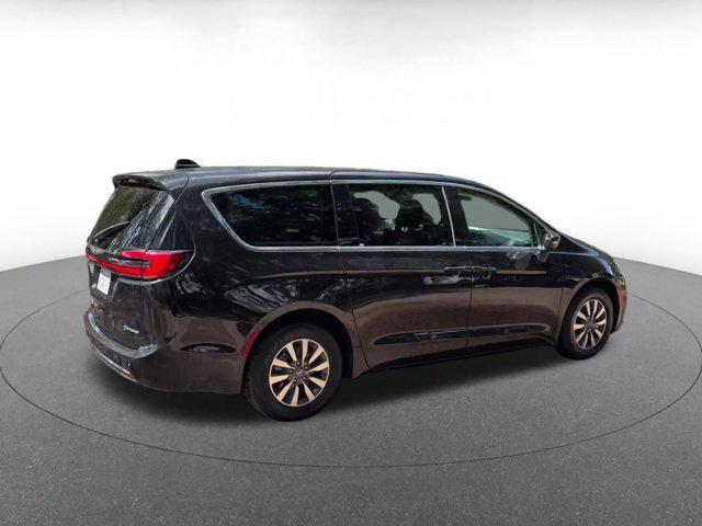 used 2023 Chrysler Pacifica Hybrid car, priced at $23,995
