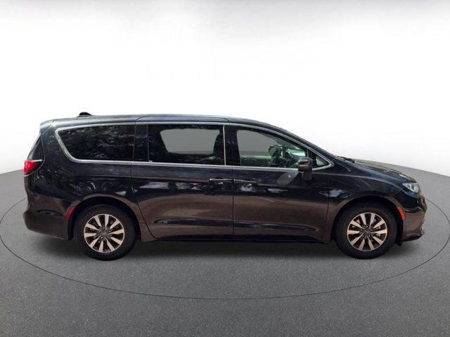 used 2023 Chrysler Pacifica Hybrid car, priced at $23,995